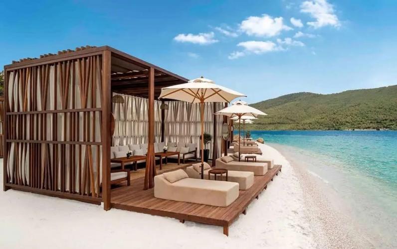 5* Lujo Art & Joy - Save Over &pound;1,350pp!